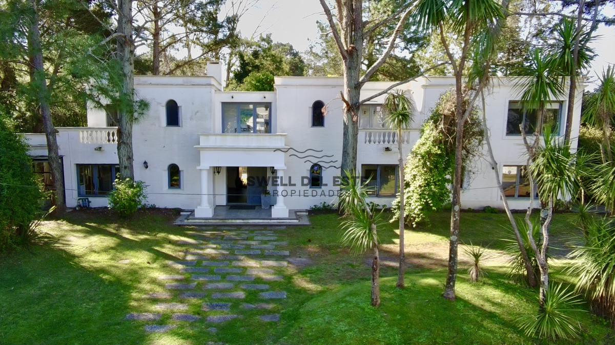 Casa ID.16 - Espectacular Casa 5 suites + Casa de Huéspedes y Piscina en Rincón del Indio - Punta del Este