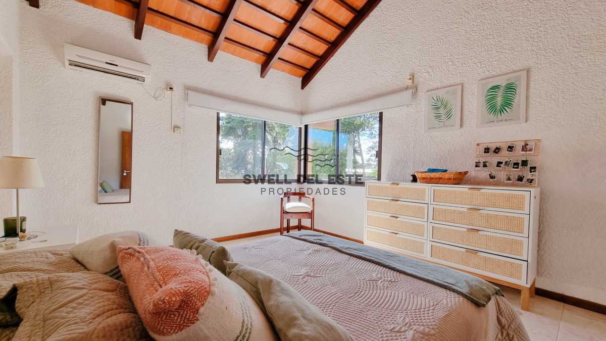 Casa ID.20 - Gran casa en Cantegril, 8 dormitorios, calefaccion, piscina climatizada, barbacoa y amplio parque