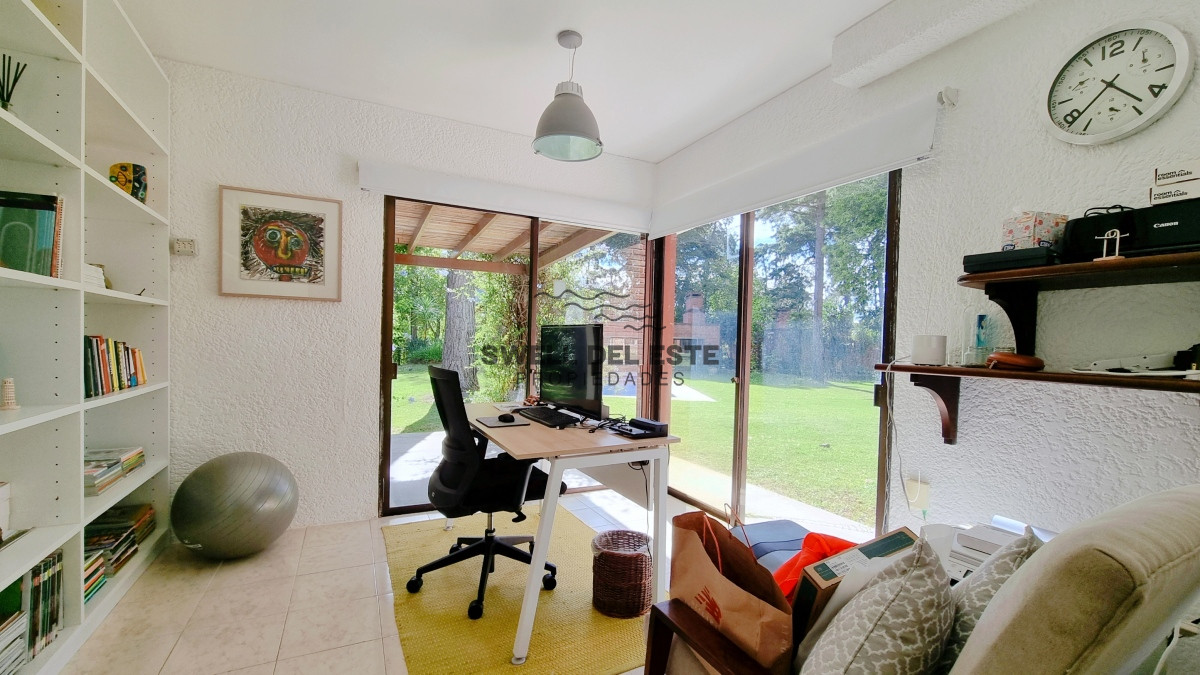 Casa ID.20 - Gran casa en Cantegril, 8 dormitorios, calefaccion, piscina climatizada, barbacoa y amplio parque