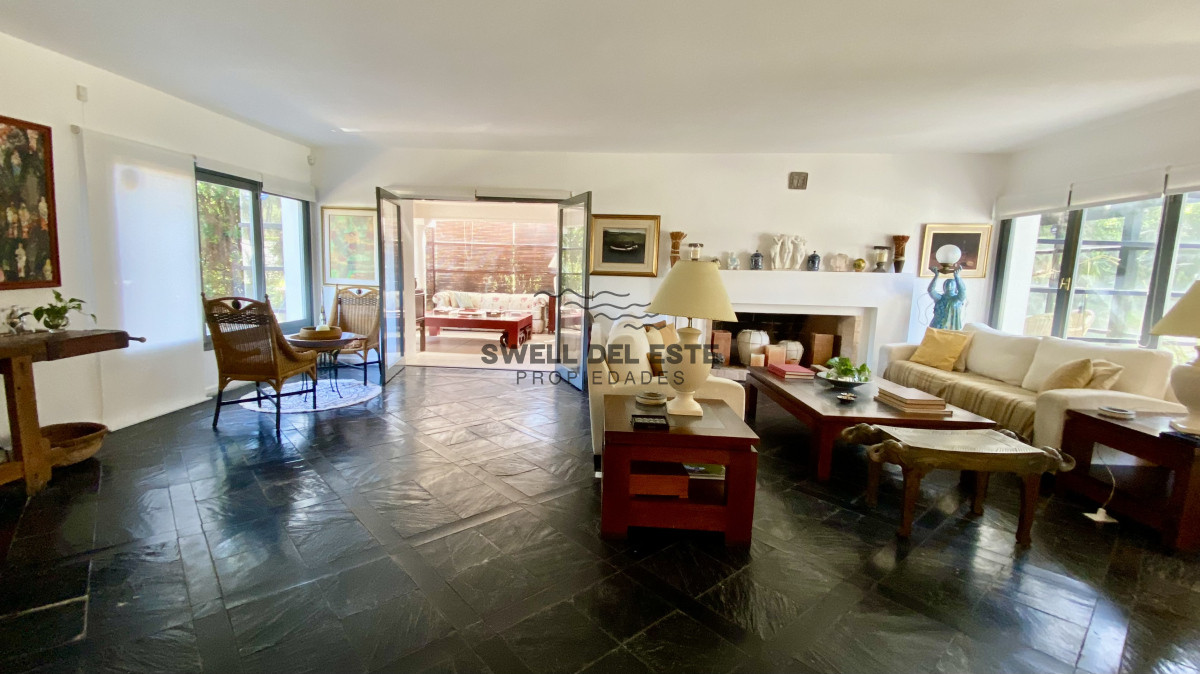 Casa ID.16 - Espectacular Casa 5 suites + Casa de Huéspedes y Piscina en Rincón del Indio - Punta del Este