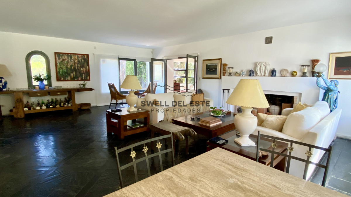 Casa ID.16 - Espectacular Casa 5 suites + Casa de Huéspedes y Piscina en Rincón del Indio - Punta del Este