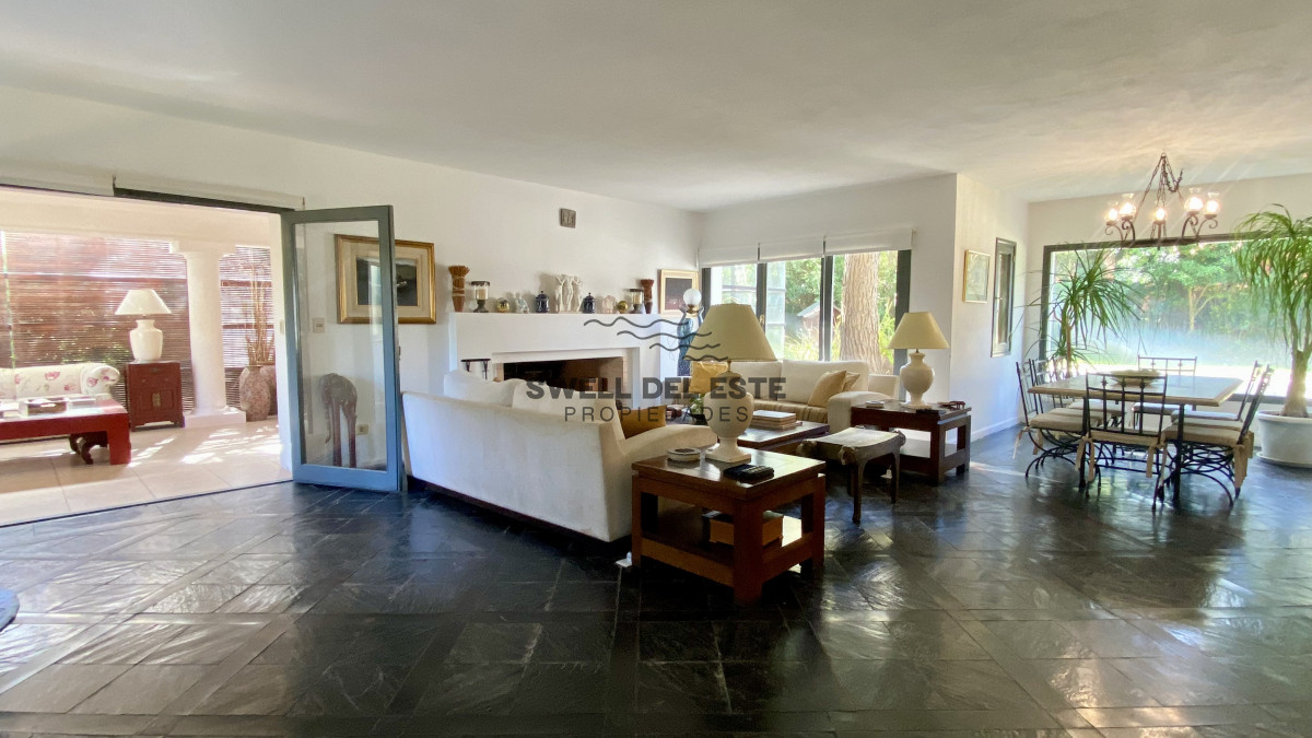 Casa ID.16 - Espectacular Casa 5 suites + Casa de Huéspedes y Piscina en Rincón del Indio - Punta del Este