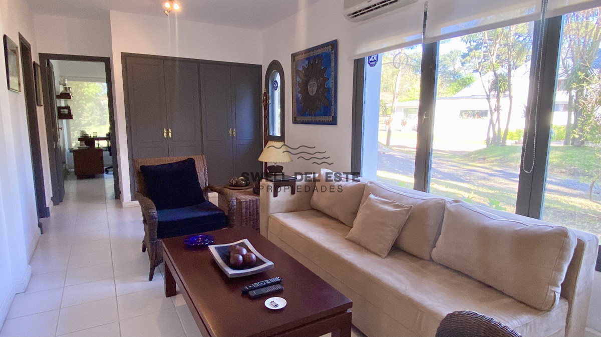 Casa ID.16 - Espectacular Casa 5 suites + Casa de Huéspedes y Piscina en Rincón del Indio - Punta del Este
