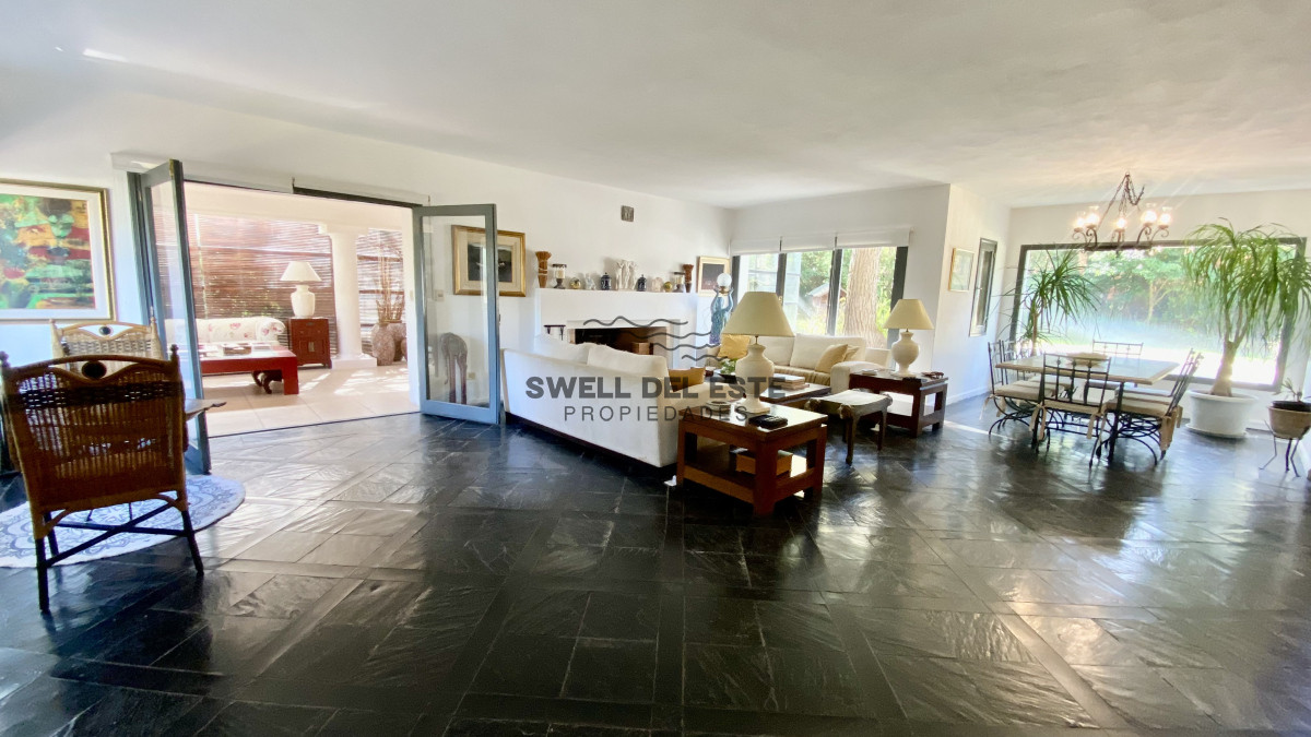 Casa ID.16 - Espectacular Casa 5 suites + Casa de Huéspedes y Piscina en Rincón del Indio - Punta del Este