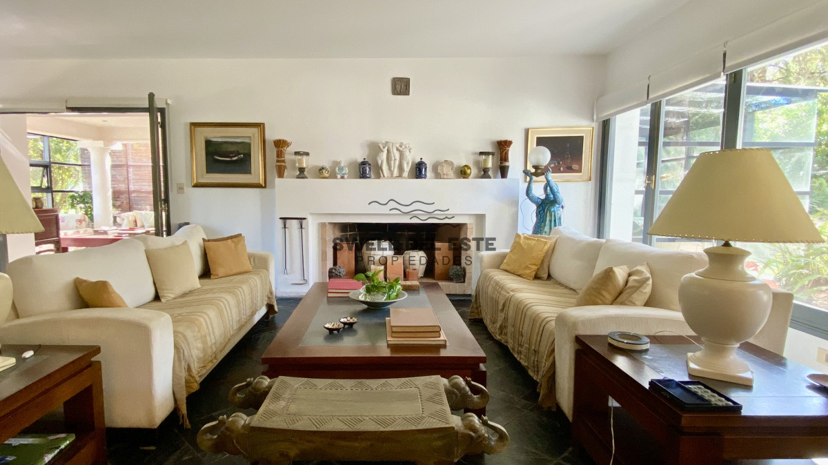 Casa ID.16 - Espectacular Casa 5 suites + Casa de Huéspedes y Piscina en Rincón del Indio - Punta del Este