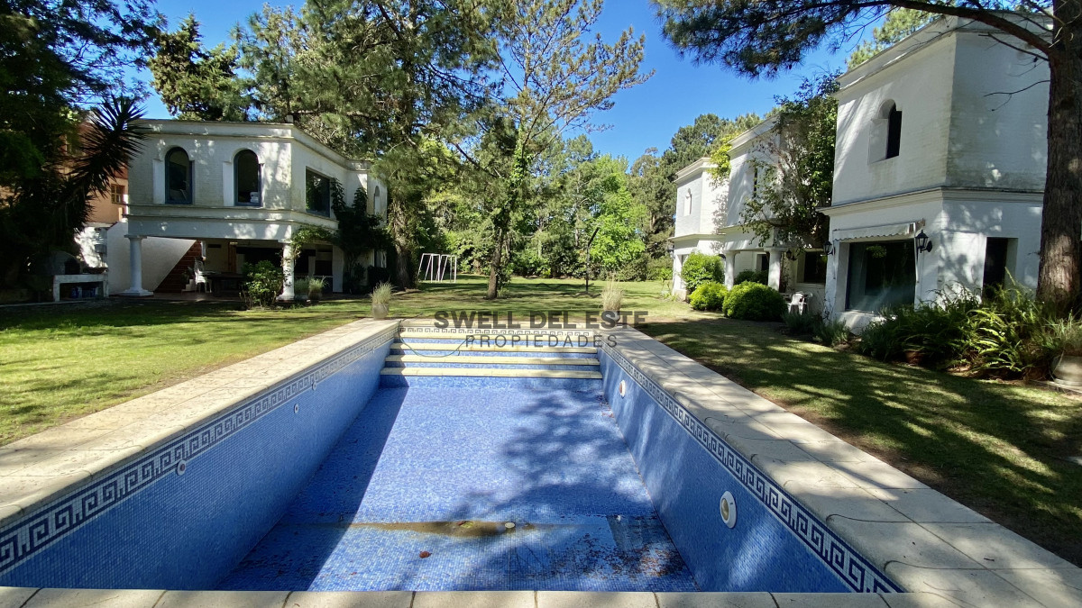 Casa ID.16 - Espectacular Casa 5 suites + Casa de Huéspedes y Piscina en Rincón del Indio - Punta del Este