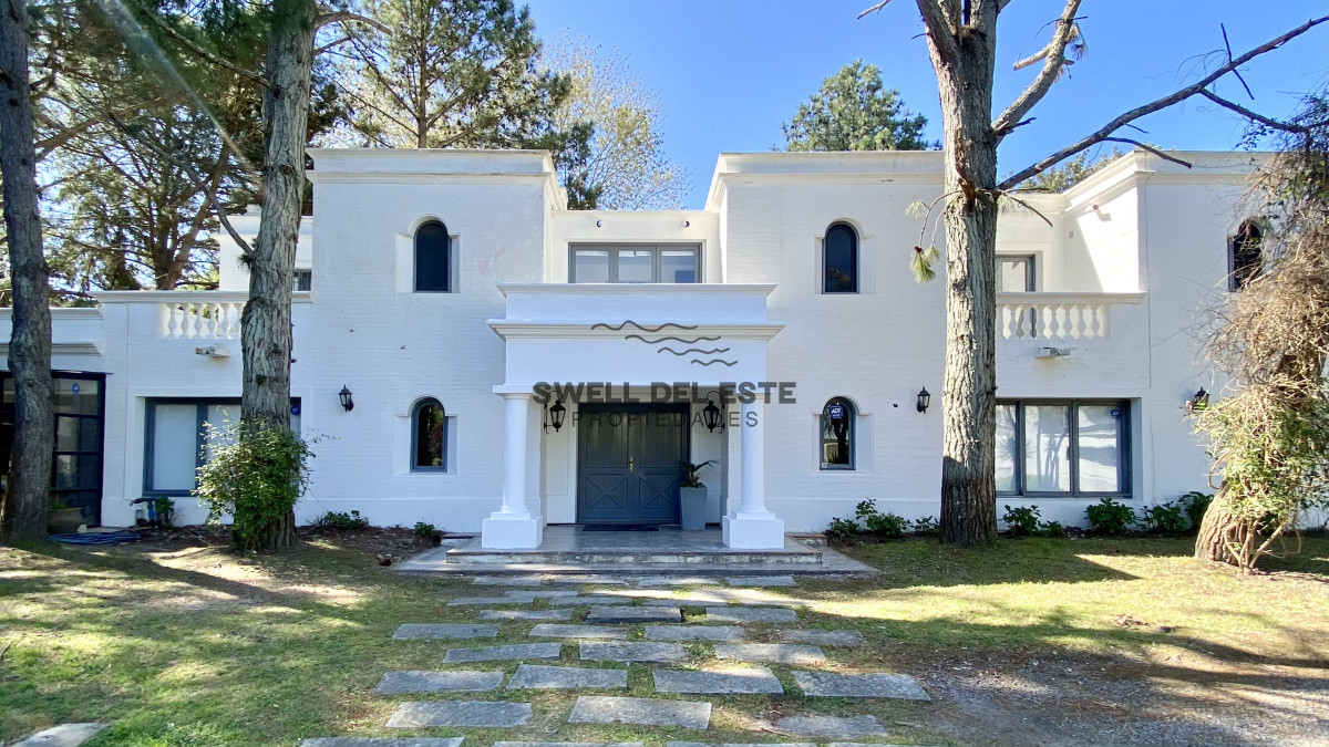 Casa ID.16 - Espectacular Casa 5 suites + Casa de Huéspedes y Piscina en Rincón del Indio - Punta del Este