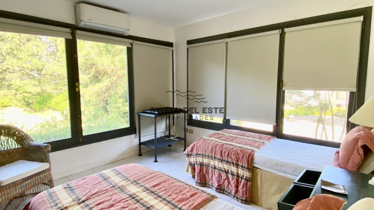 Casa ID.16 - Espectacular Casa 5 suites + Casa de Huéspedes y Piscina en Rincón del Indio - Punta del Este