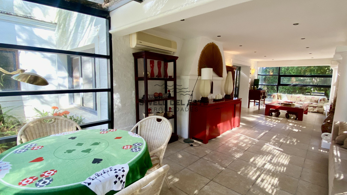 Casa ID.16 - Espectacular Casa 5 suites + Casa de Huéspedes y Piscina en Rincón del Indio - Punta del Este