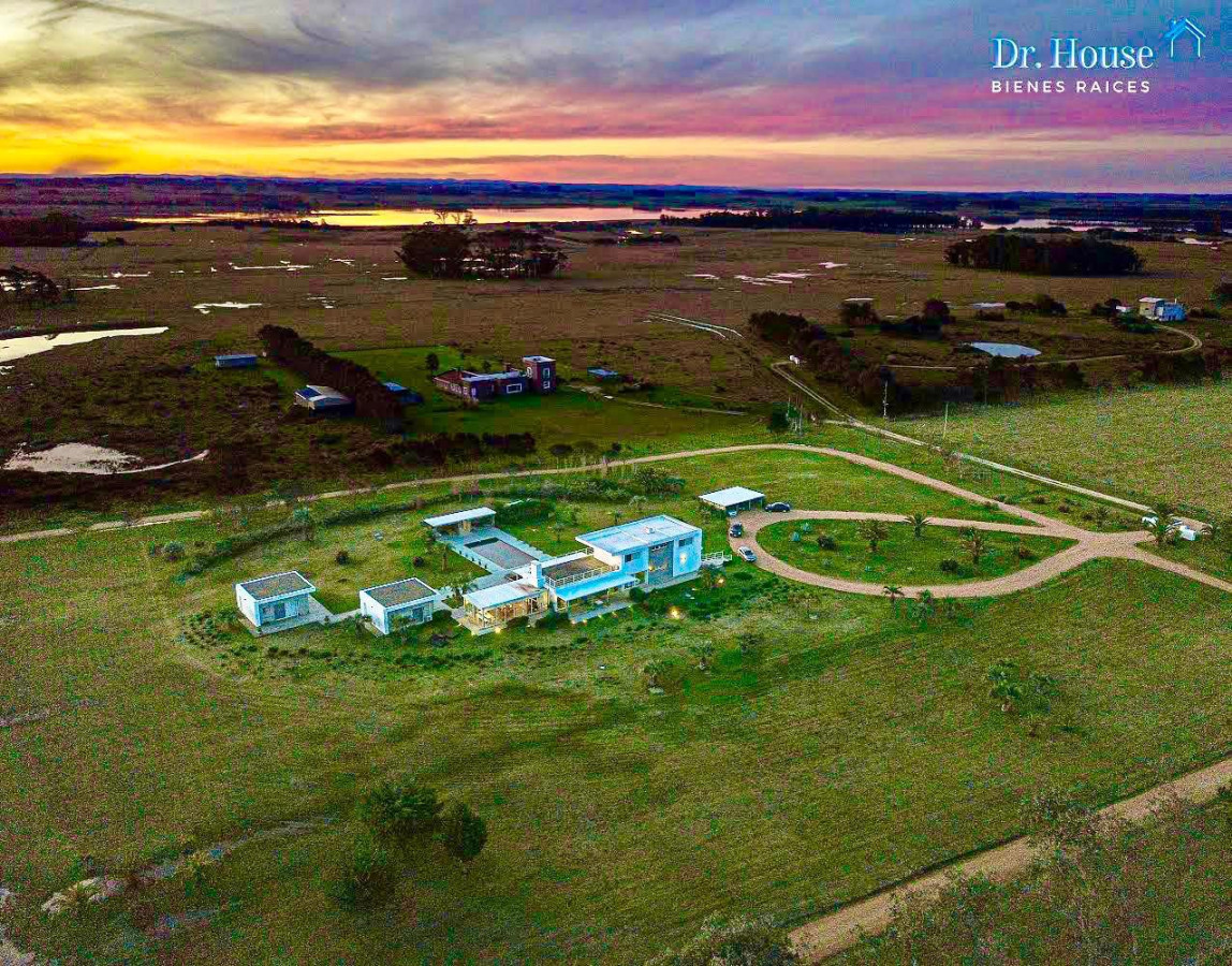 Espectacular Chacra minimalista Jose Ignacio 