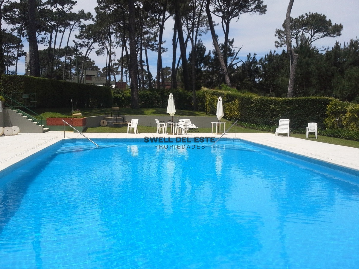 Apartamento ID.18 - Apartamento edificio bajo, 3 dormitorios, 2 baños, balcon con parrillero