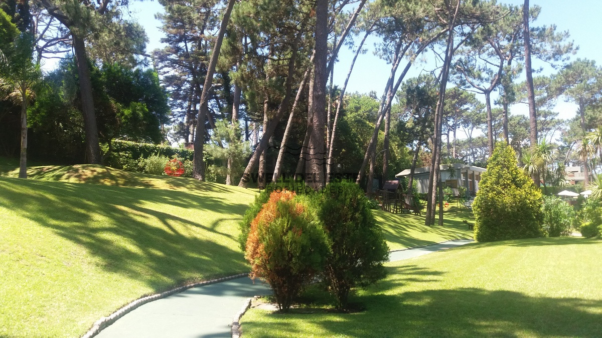 Apartamento ID.18 - Apartamento edificio bajo, 3 dormitorios, 2 baños, balcon con parrillero
