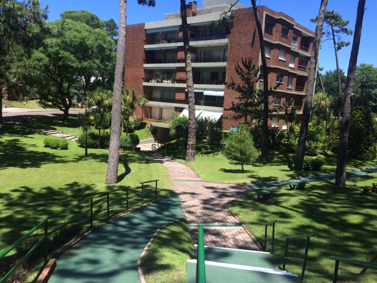 Apartamento ID.18 - Apartamento edificio bajo, 3 dormitorios, 2 baños, balcon con parrillero