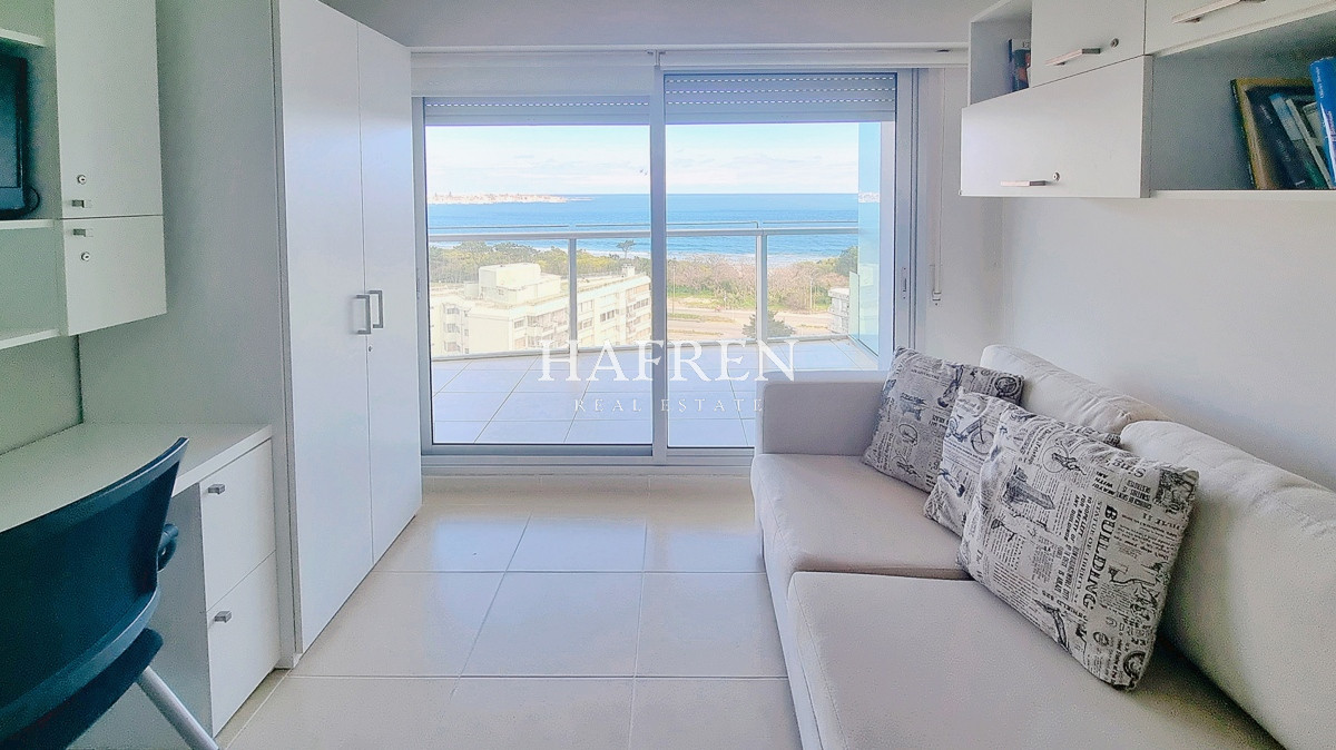 Apartamento ID.1 - Excepcional apartamento con amplia terraza con vista al Mar, 3 Suites, losa radiante