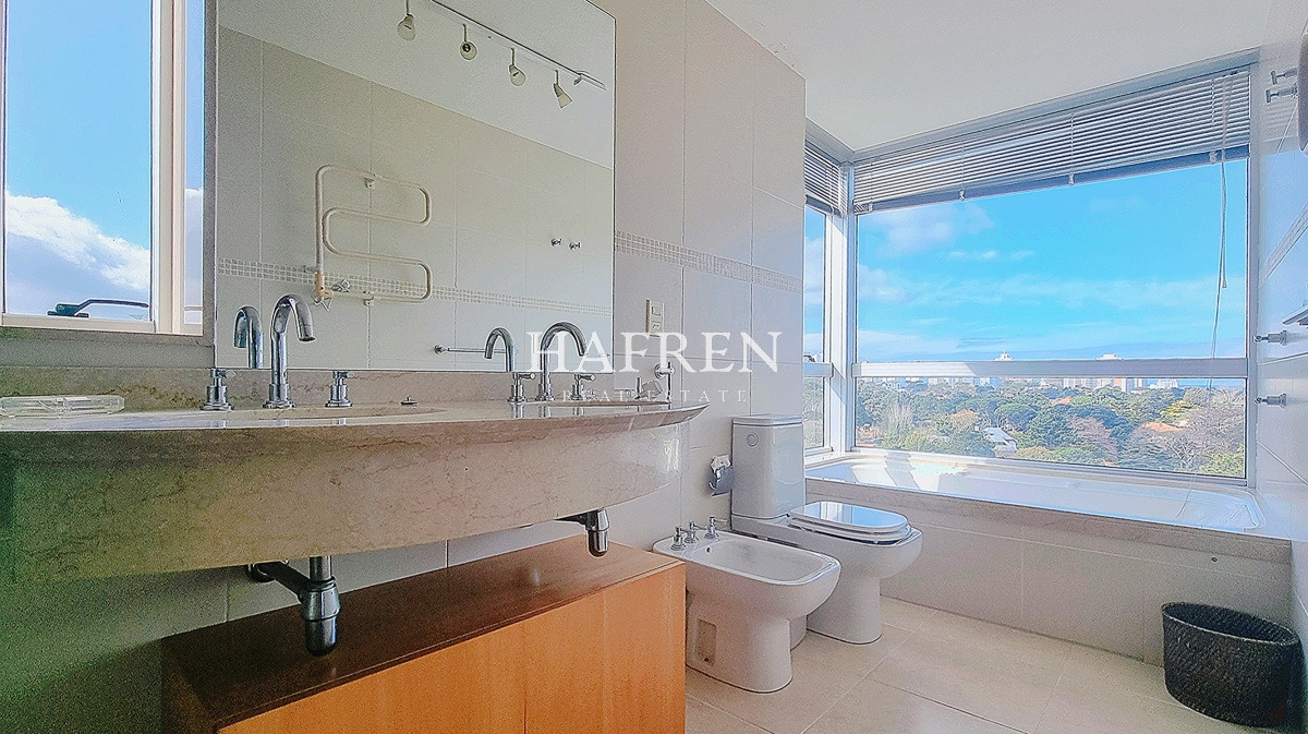 Apartamento ID.1 - Excepcional apartamento con amplia terraza con vista al Mar, 3 Suites, losa radiante