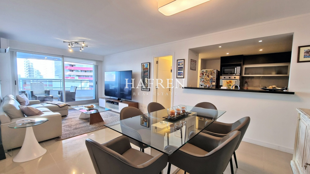 Apartamento ID.40 - Apartamento en Forest Tower II, piso bajo, 3 dormitorios, 2 baños, garage.