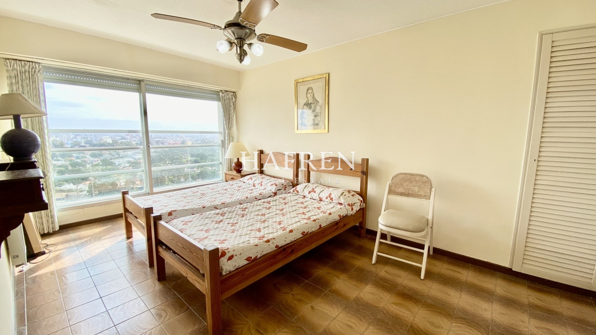 Apartamento ID.38 - Hermoso Penthouse 3 dormitorios + Servicio, Parada 17 de Roosevelt - Punta del Este