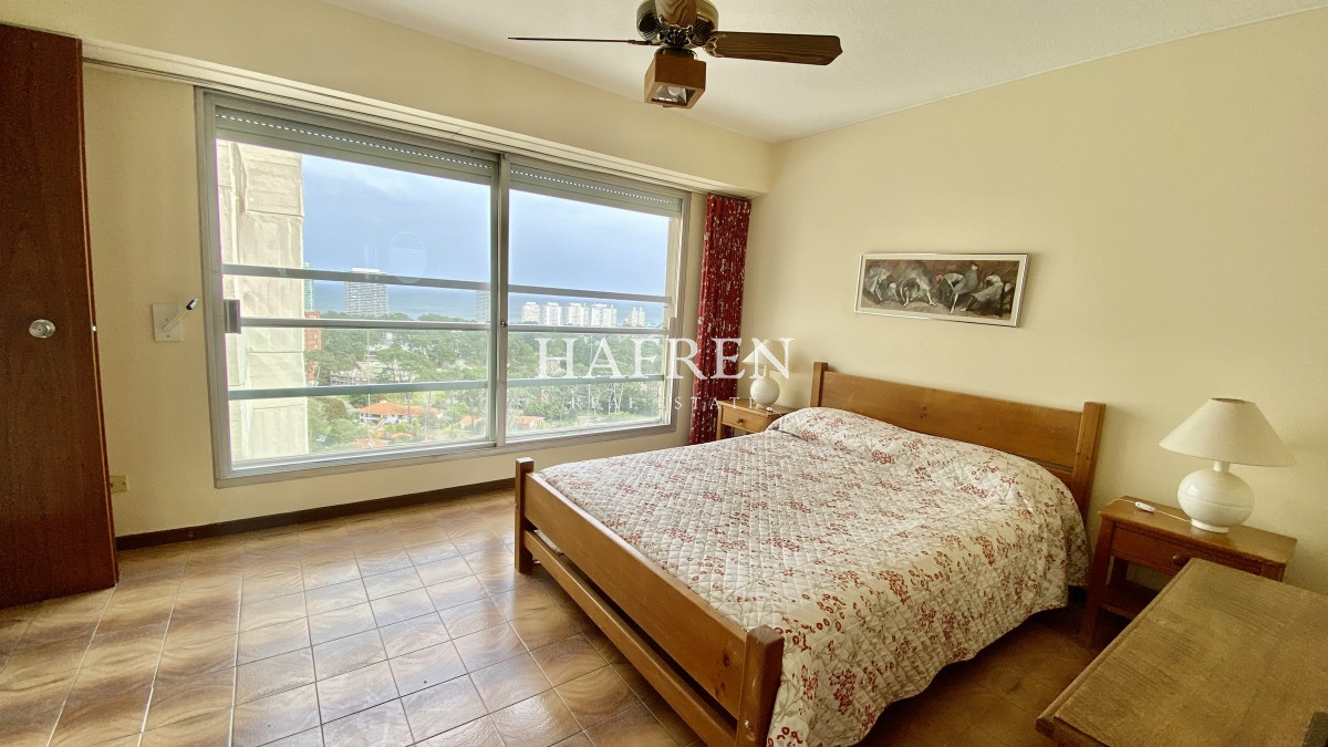Apartamento ID.38 - Hermoso Penthouse 3 dormitorios + Servicio, Parada 17 de Roosevelt - Punta del Este
