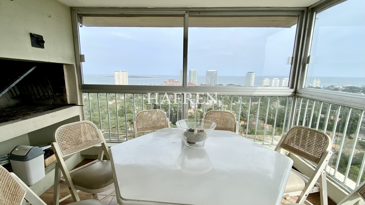 Apartamento ID.38 - Hermoso Penthouse 3 dormitorios + Servicio, Parada 17 de Roosevelt - Punta del Este