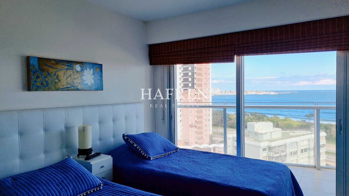 Apartamento ID.1 - Excepcional apartamento con amplia terraza con vista al Mar, 3 Suites, losa radiante