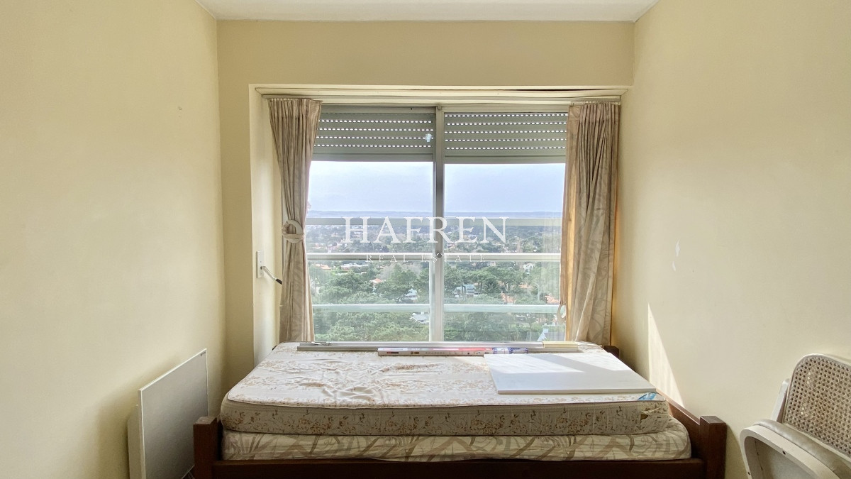 Apartamento ID.38 - Hermoso Penthouse 3 dormitorios + Servicio, Parada 17 de Roosevelt - Punta del Este