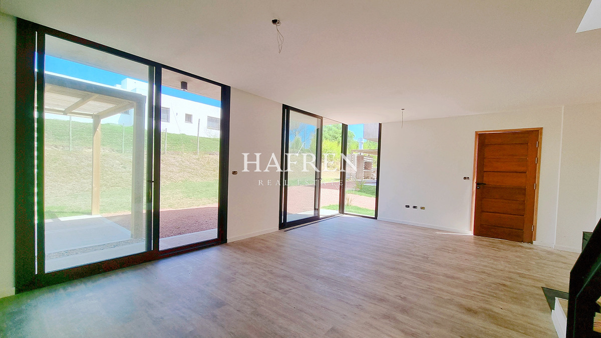 Casa ID.15 - Casa a estrenar en barrio privado, Chileno Housing.