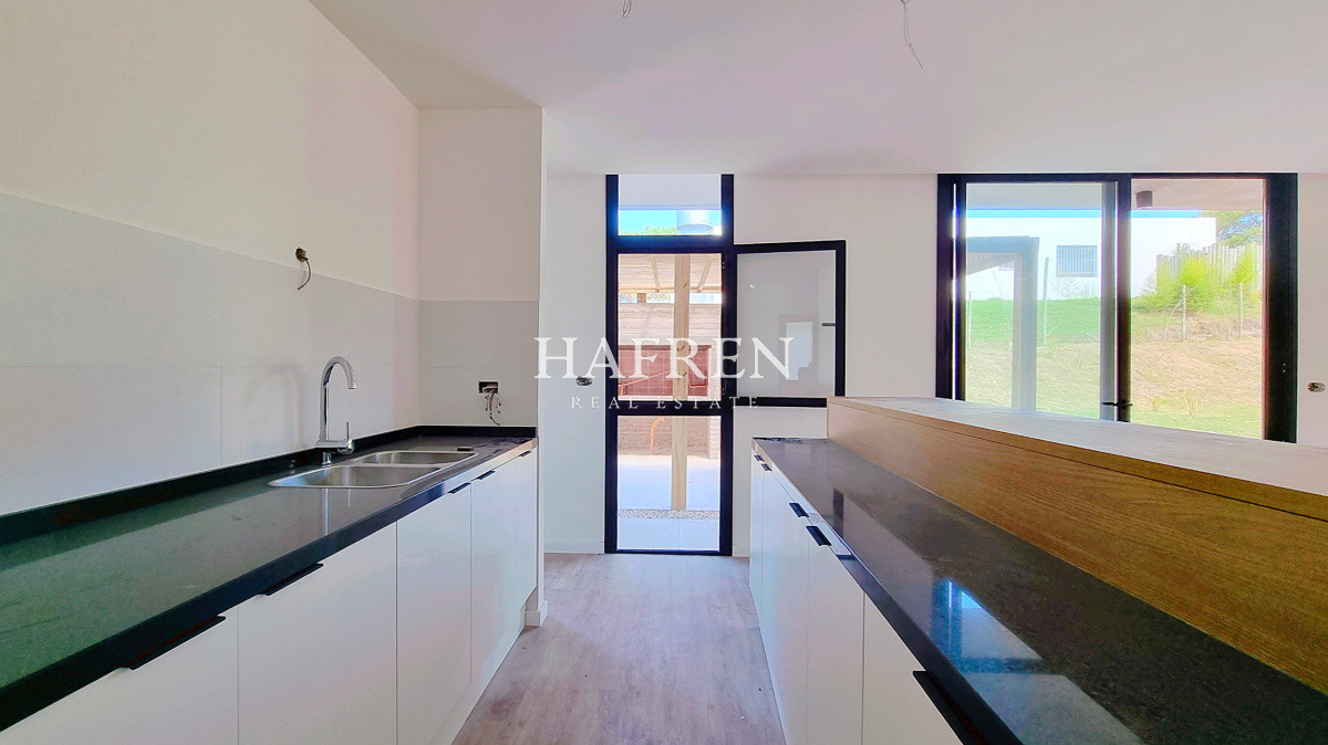 Casa ID.15 - Casa a estrenar en barrio privado, Chileno Housing.