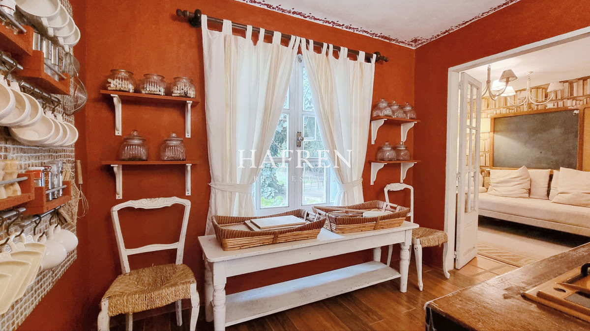 Casa ID.128 - Casa en Pinares, 659 m terreno, 4 dormitorios, piscina y parrillero