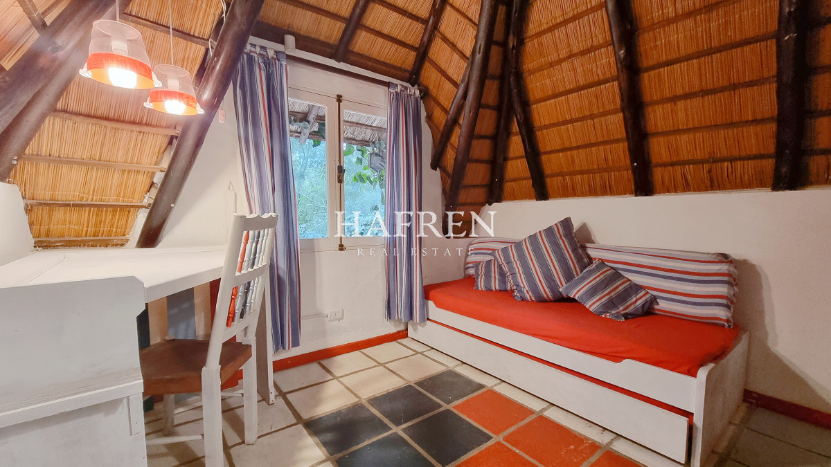 Casa ID.128 - Casa en Pinares, 659 m terreno, 4 dormitorios, piscina y parrillero