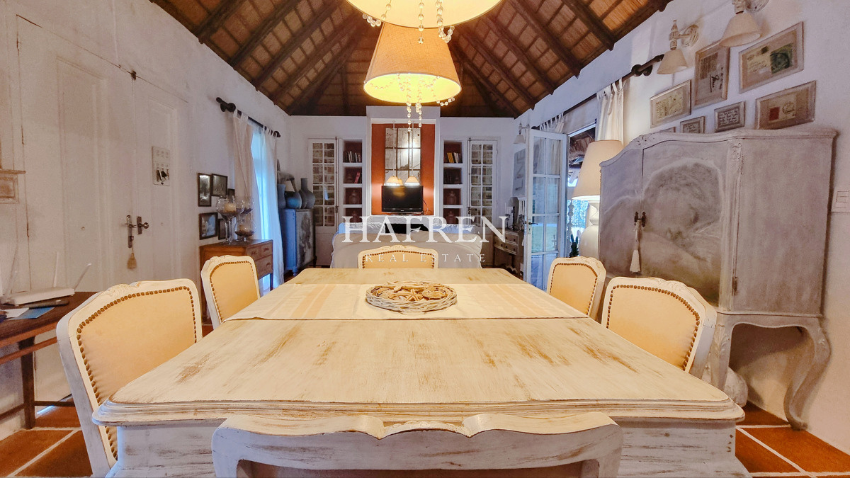 Casa ID.128 - Casa en Pinares, 659 m terreno, 4 dormitorios, piscina y parrillero
