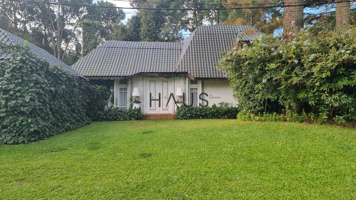 Casa ID.51 - Casa en Pinares, 659 m terreno, 4 dormitorios, piscina y parrillero