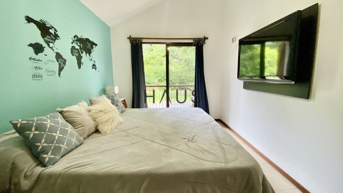 Casa ID.50 - Hermosa Casa 3 dormitorios + piscina en Jardines de Córdoba - Punta del Este