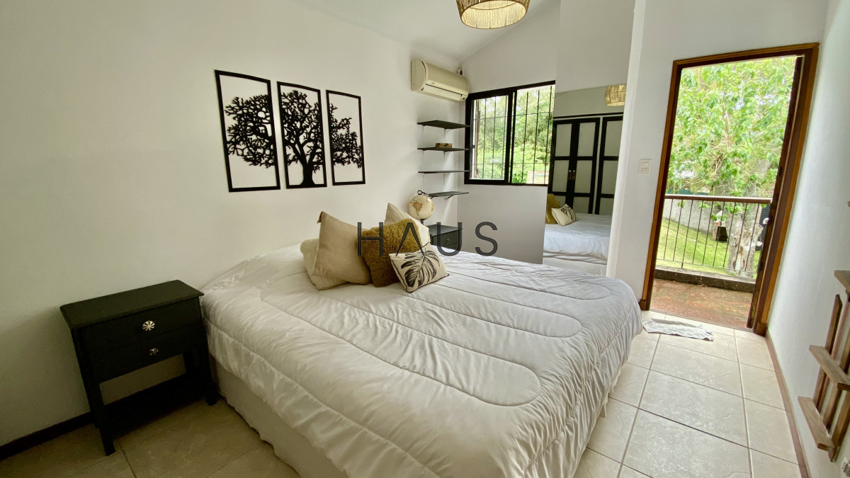 Casa ID.50 - Hermosa Casa 3 dormitorios + piscina en Jardines de Córdoba - Punta del Este