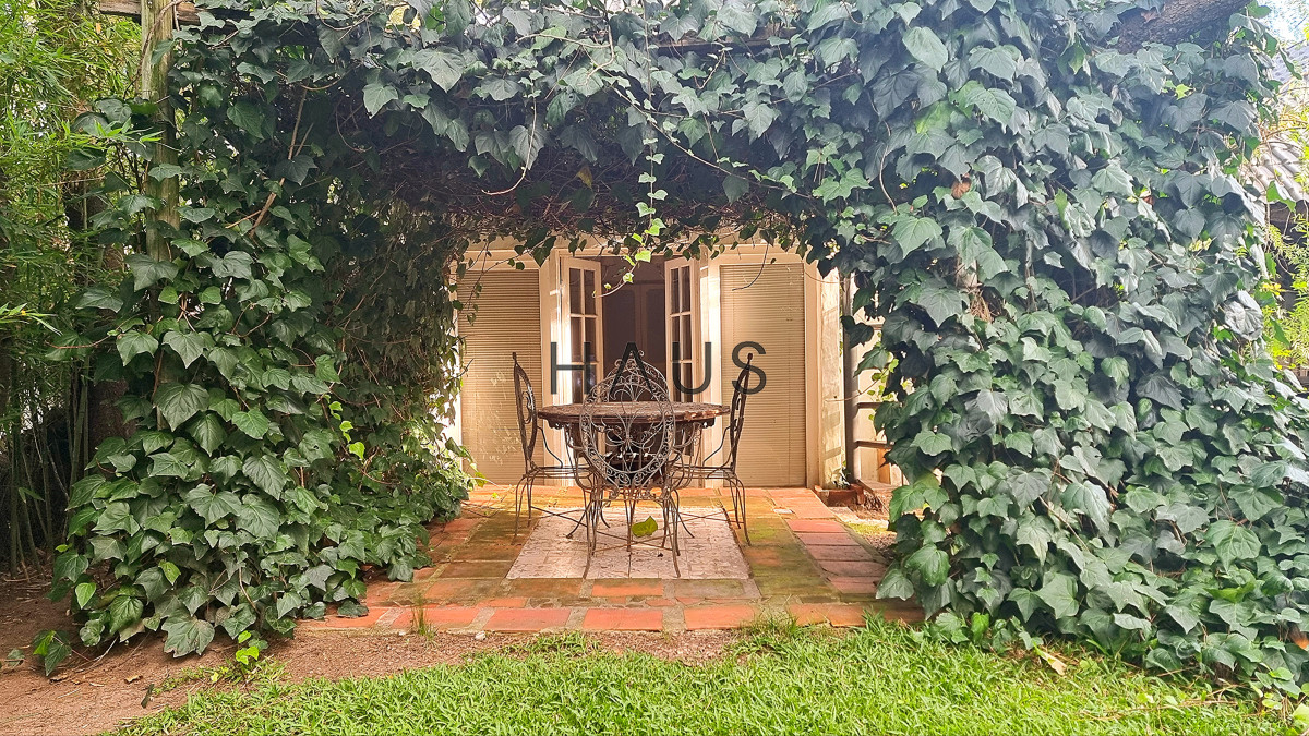 Casa ID.51 - Casa en Pinares, 659 m terreno, 4 dormitorios, piscina y parrillero