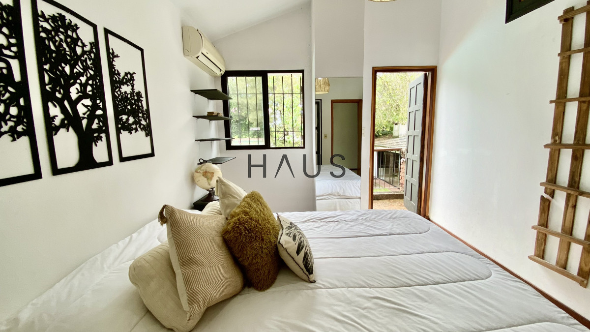Casa ID.50 - Hermosa Casa 3 dormitorios + piscina en Jardines de Córdoba - Punta del Este
