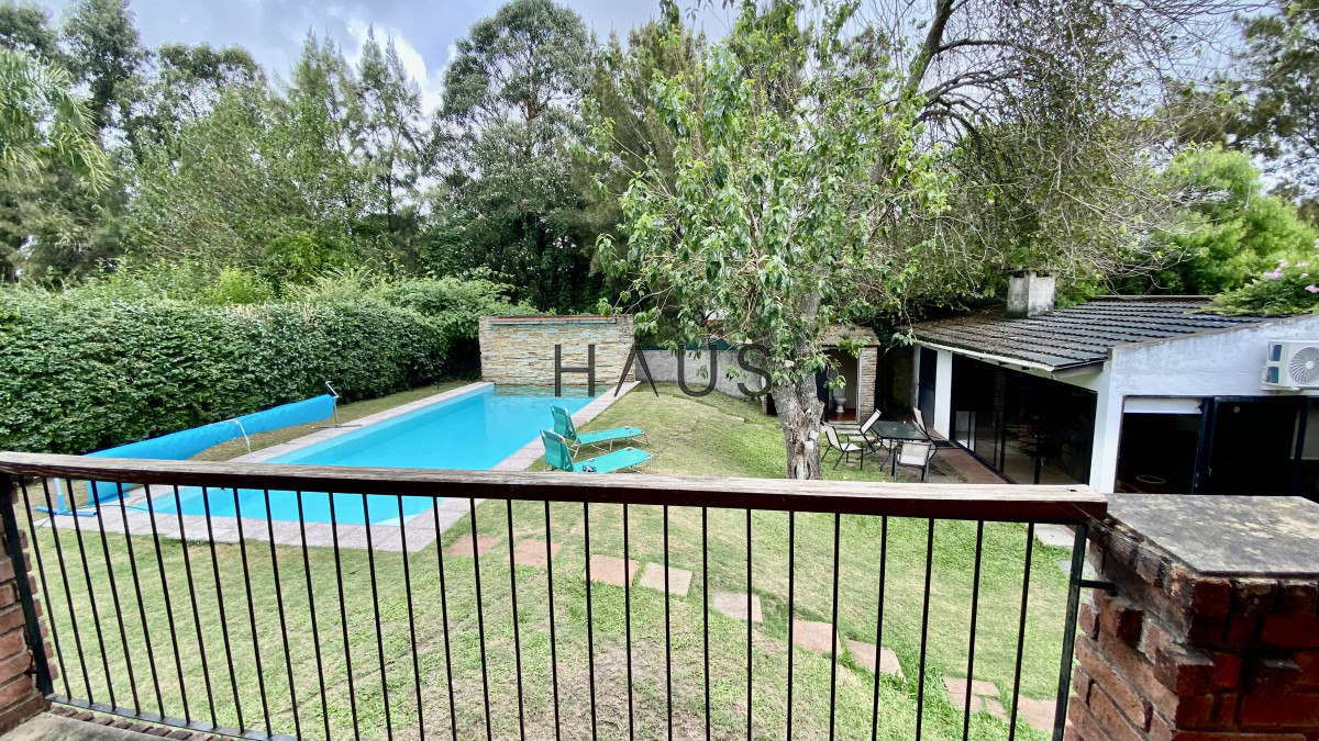 Casa ID.50 - Hermosa Casa 3 dormitorios + piscina en Jardines de Córdoba - Punta del Este
