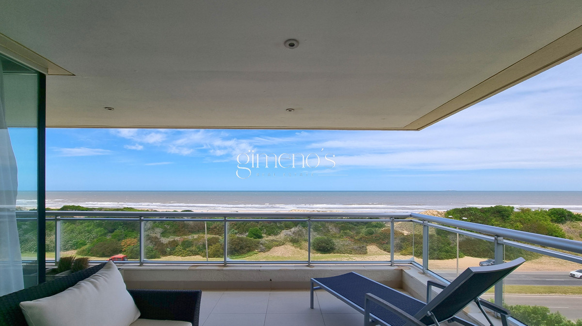 Apartamento ID.558 - Apartamento esquinero en primera linea de la Playa Brava, 4 Suites, calefaccion, garages. Punta del Este 