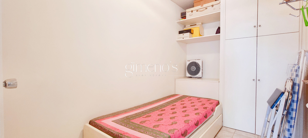 Apartamento ID.134 - Excepcional Semipiso en Golden Gate, piso alto, 3 suites+dependencia, calefaccion