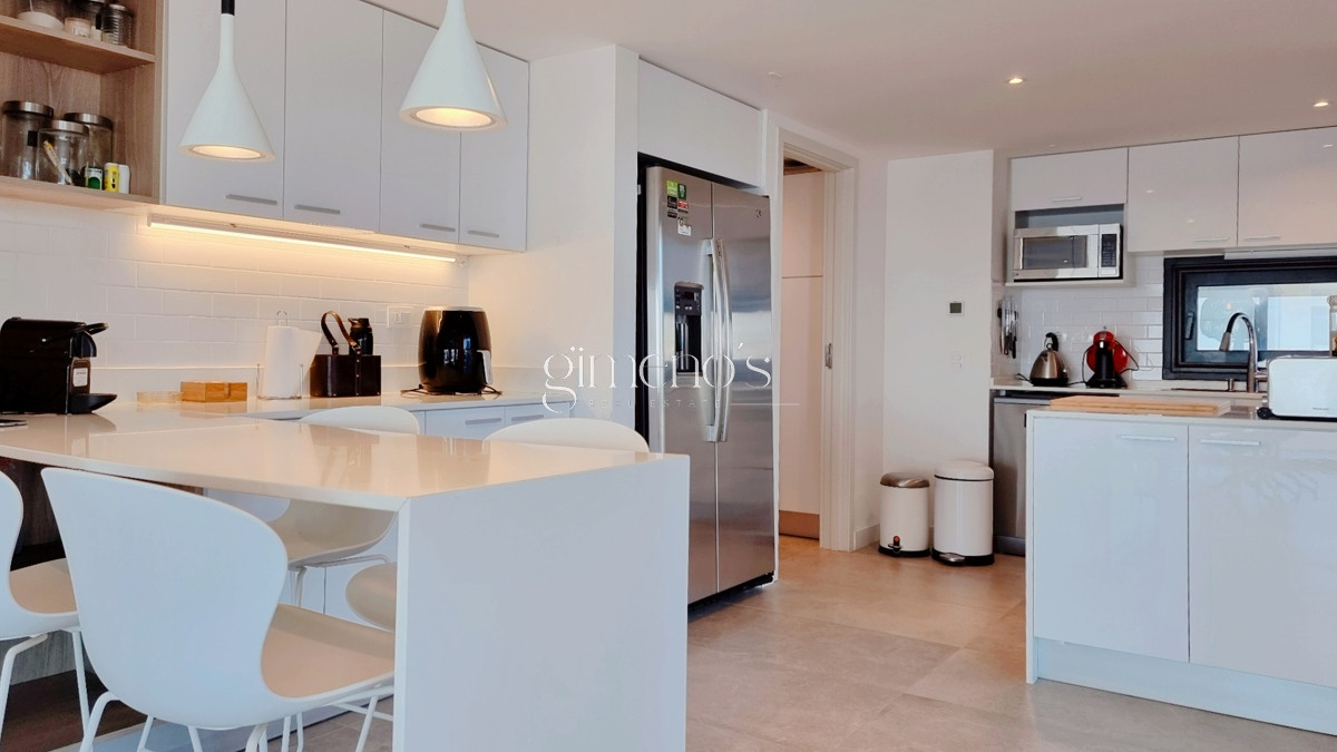 Apartamento ID.133 - Apartamento esquinero en primera linea, 3 suites, parrillero propio, espectacular vista.
