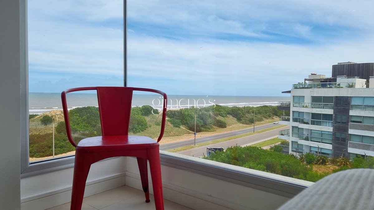 Apartamento ID.558 - Apartamento esquinero en primera linea de la Playa Brava, 4 Suites, calefaccion, garages. Punta del Este 