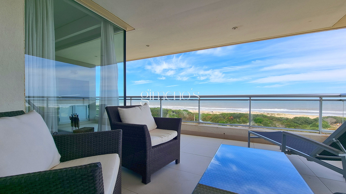 Apartamento ID.558 - Apartamento esquinero en primera linea de la Playa Brava, 4 Suites, calefaccion, garages. Punta del Este 