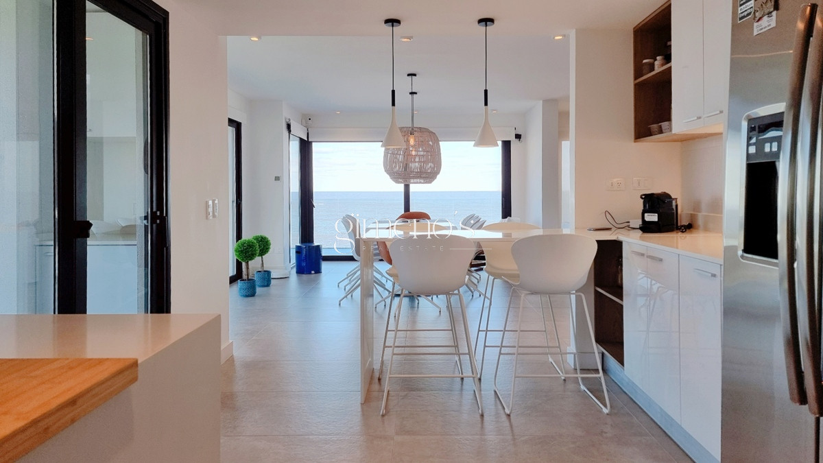 Apartamento ID.133 - Apartamento esquinero en primera linea, 3 suites, parrillero propio, espectacular vista.