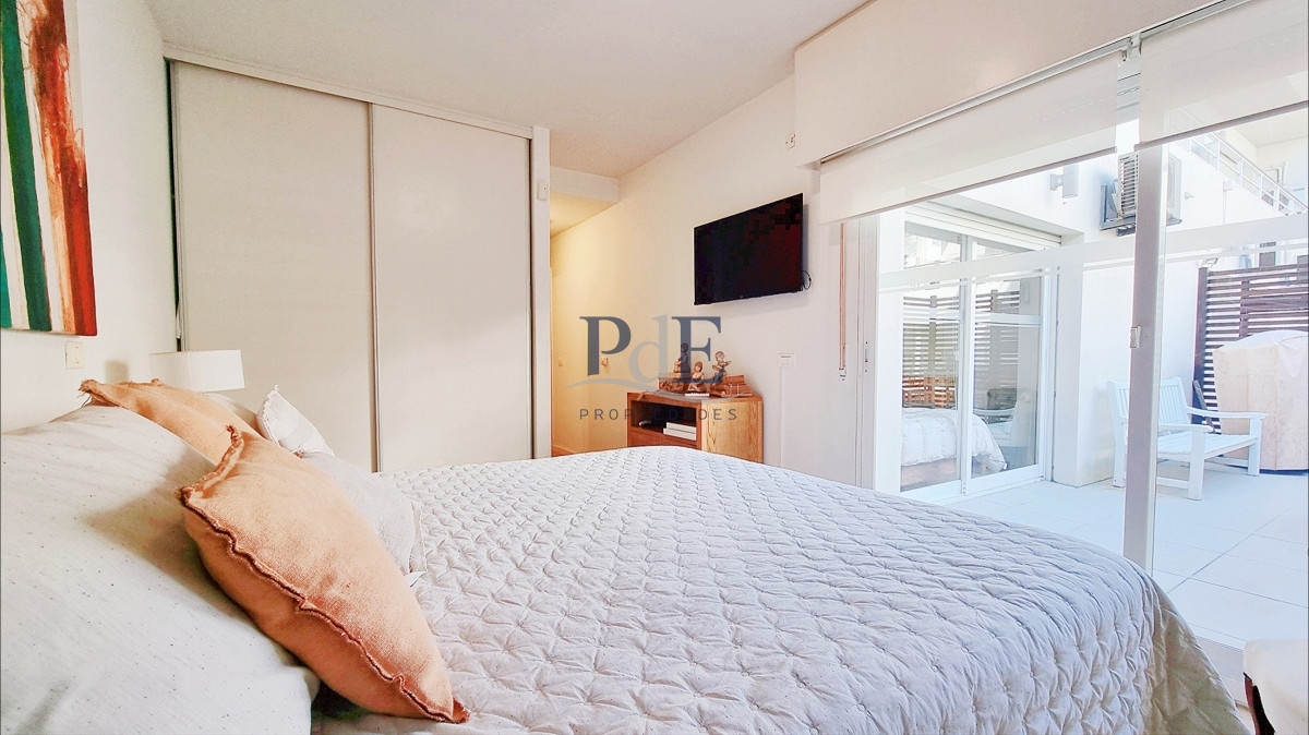 Apartamento moderno en Peninsula, 3 dormitorios, parrillero, garage doble. Planta Baja. - Imagen 11