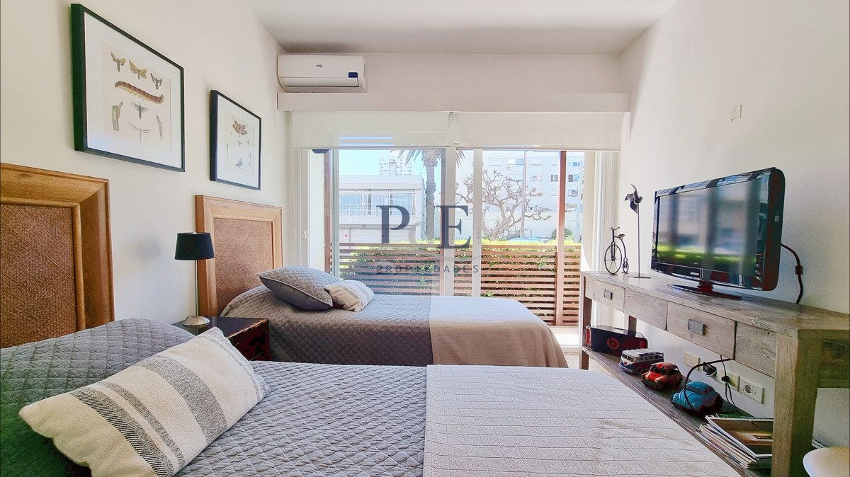 Apartamento moderno en Peninsula, 3 dormitorios, parrillero, garage doble. Planta Baja. - Imagen 16