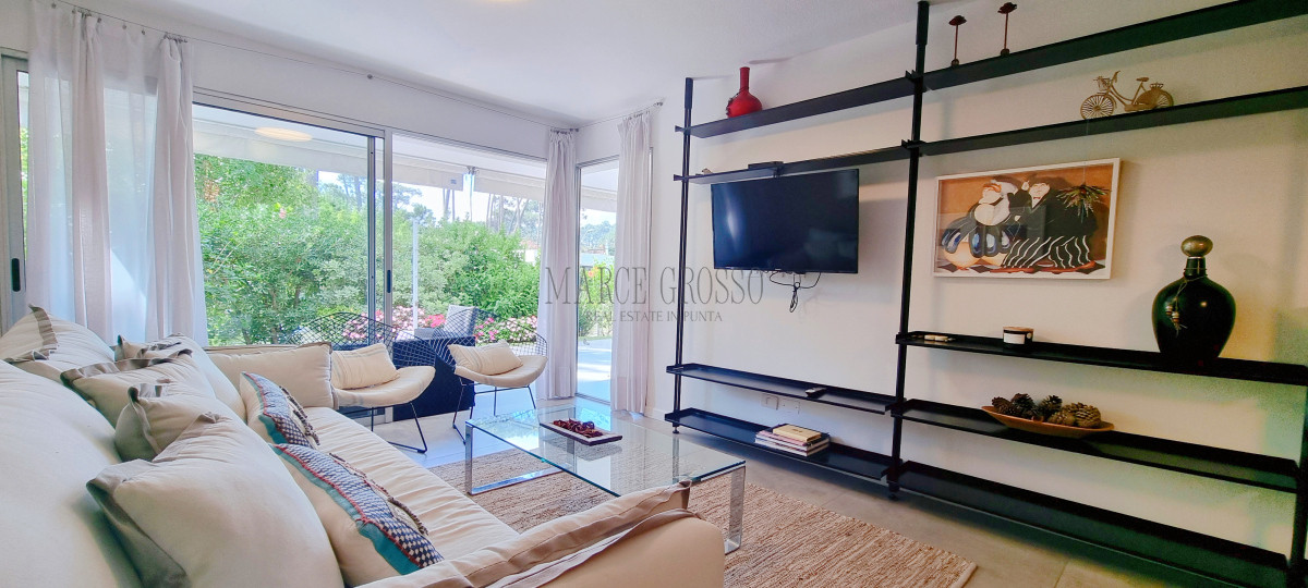 Apartamento ID.101 - Apartamento a 2 cuadras de la Mansa, 3 dormitorios, Jardin, parrillero y alefaccion, 