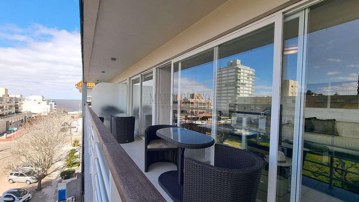 Apartamento ID.52 - Apartamento moderno, 3 dormitorios, 3 baños, parrillero, losa radiante y Vista al mar!