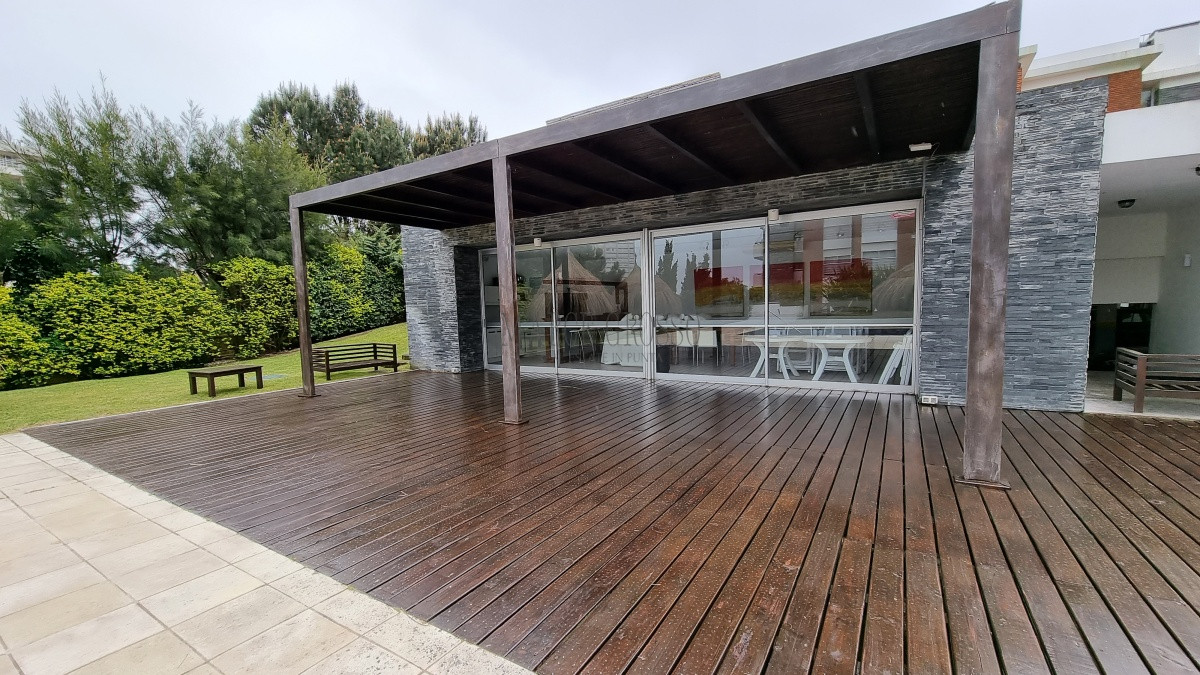 Apartamento ID.101 - Apartamento a 2 cuadras de la Mansa, 3 dormitorios, Jardin, parrillero y alefaccion, 