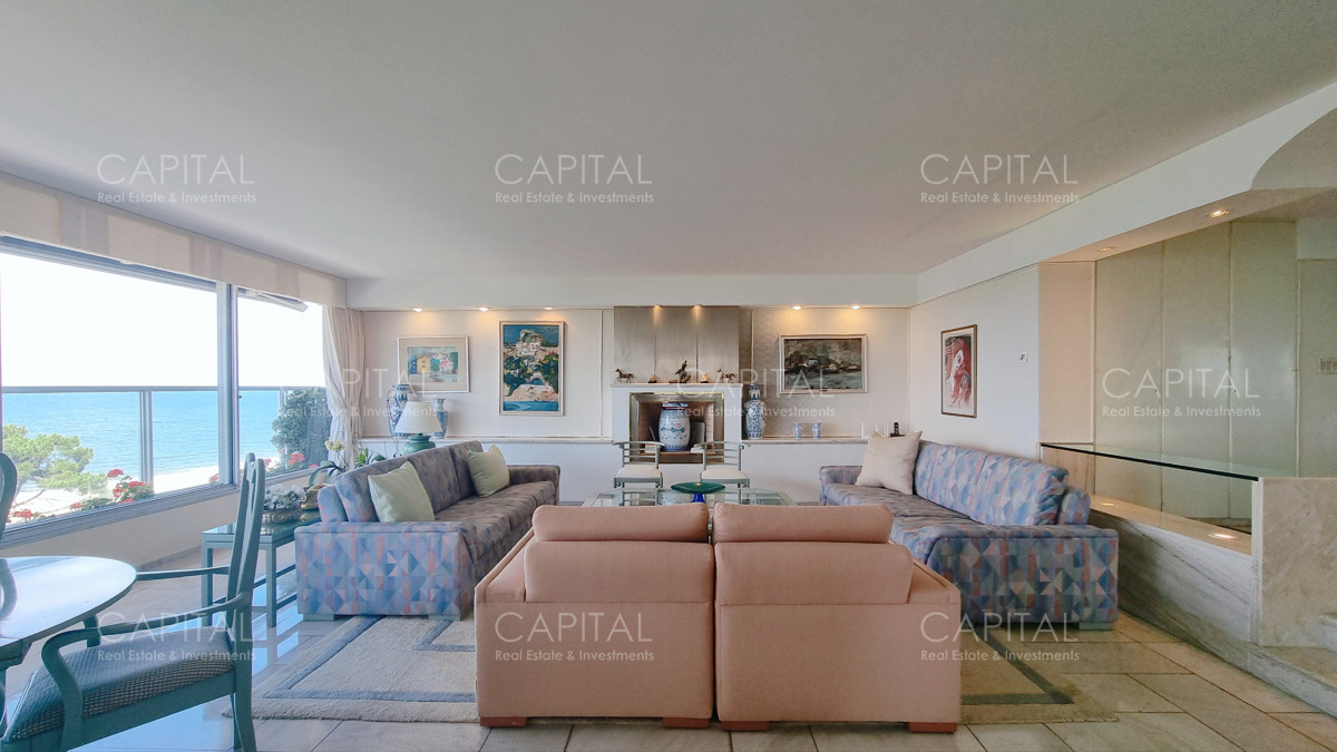 Apartamento ID.37679 - Semipiso con extraordinaria vista al Mar, 3 suites + dep, garage 3 autos, bauleras