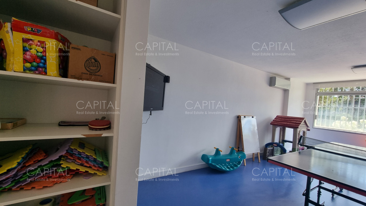 Apartamento ID.37679 - Semipiso con extraordinaria vista al Mar, 3 suites + dep, garage 3 autos, bauleras