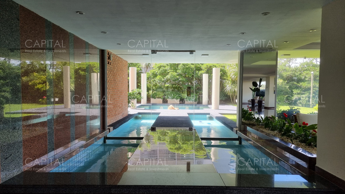 Apartamento ID.37679 - Semipiso con extraordinaria vista al Mar, 3 suites + dep, garage 3 autos, bauleras